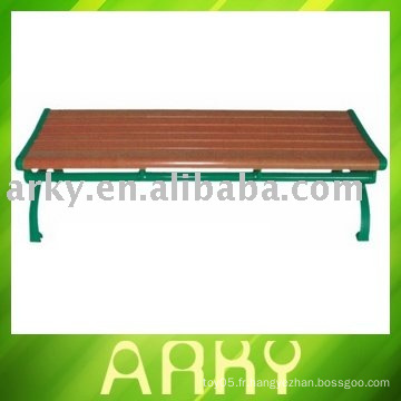 Banc de jardin en bois simple en bois